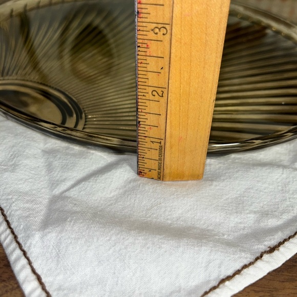 6 VINTAGE SMOKED AMBER GLASS PLATES - Picture 7 of 10